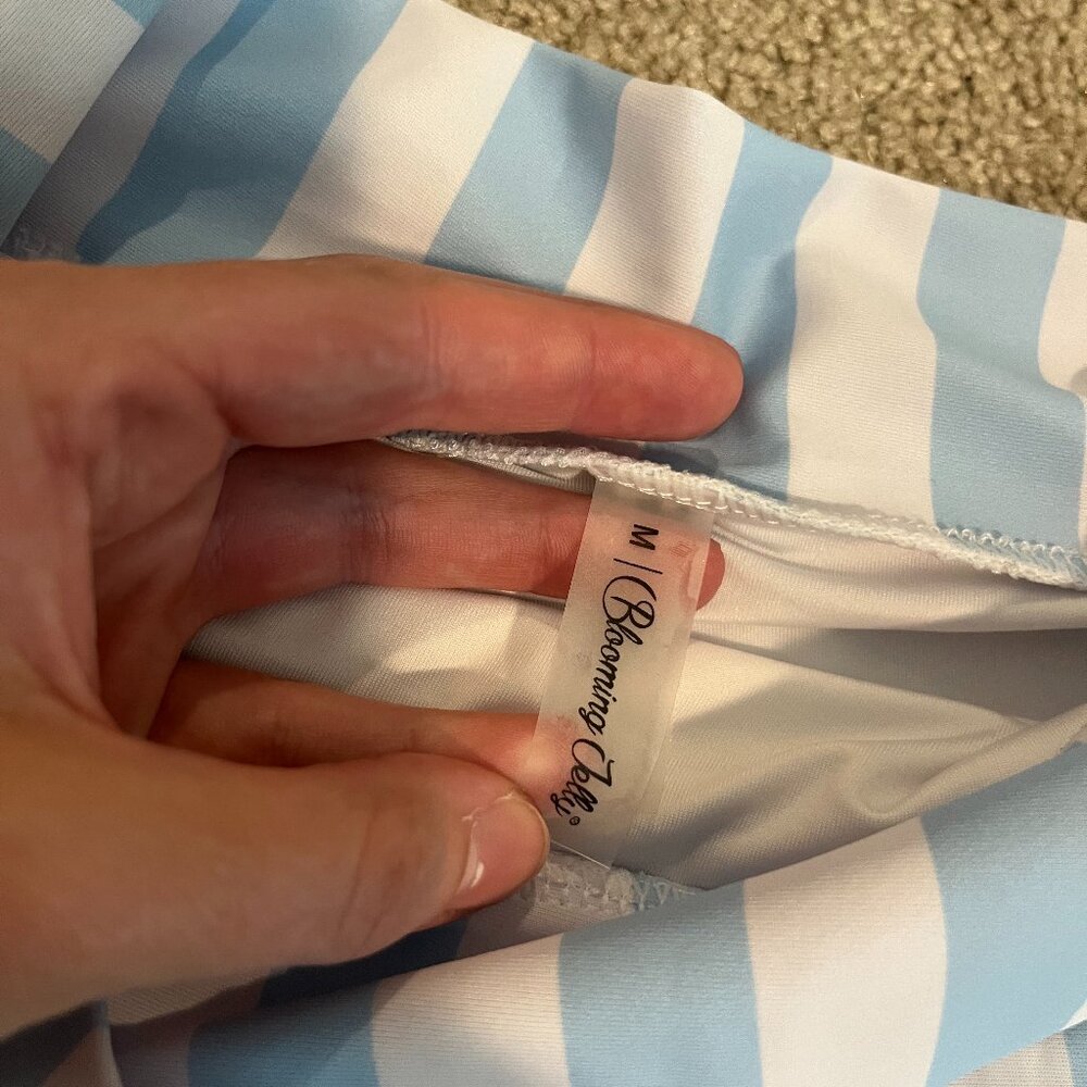 FLASH SALE!👙 Blue & White Bikini Set! - Picture 6 of 10